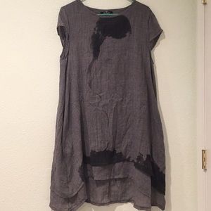 ✨2/$15✨ Ink pattern gray dress